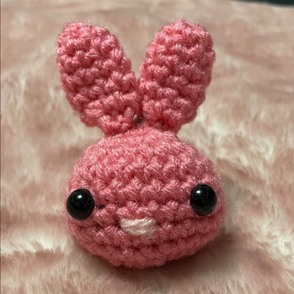 CROCHET MINI MOCHIBUN KEYCHAIN- PERFECT PINK